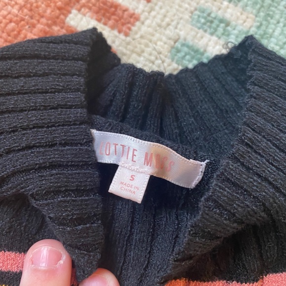 Lottie Moss crop long sleeve NWOT - Picture 2 of 3